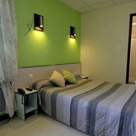 Le Saint Vincent Lyon Sud Hotel 3*