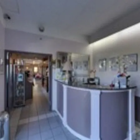 Le Saint Vincent Lyon Sud Hotel 3*