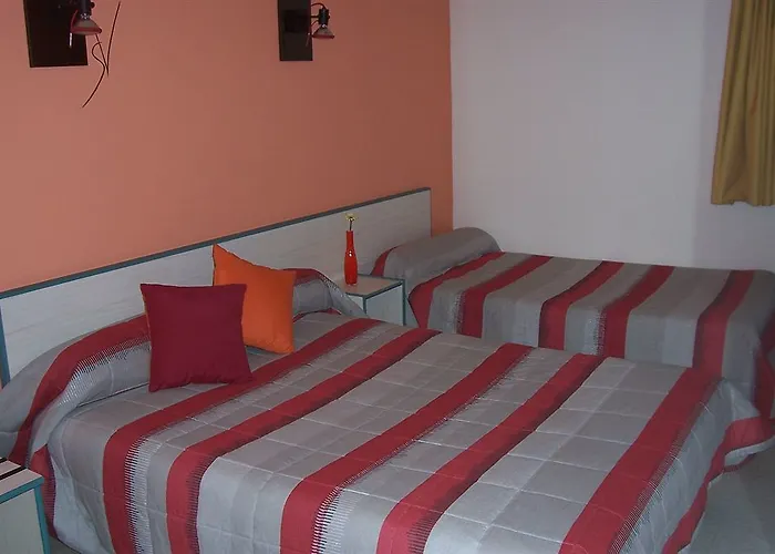 Le Bratoria , Anciennement Le Saint Vincent Hotel Vourles