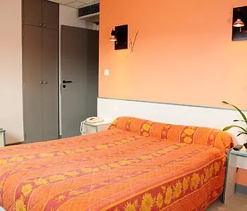 Hotel Le Bratoria, Anciennement Le Saint Vincent Vourles